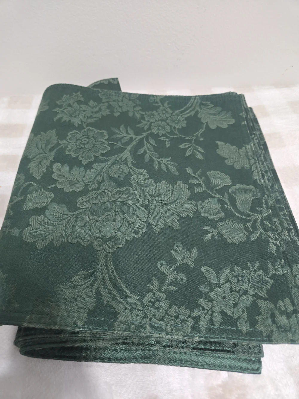 Green and Red Decorative Table Napkin Set - Home Accents Christmas